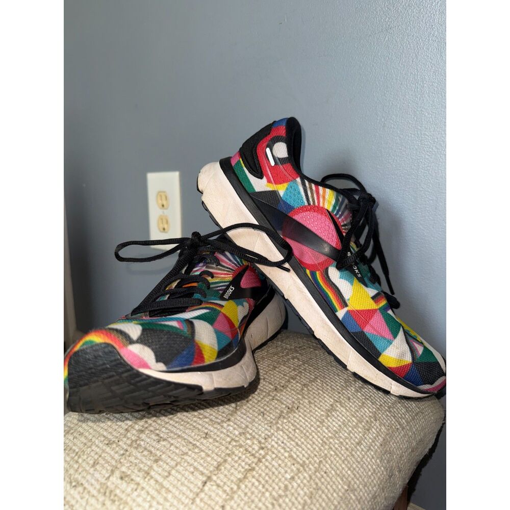 Brooks X Lisa Congdon Freedom To Be You Pride Running Shoes | Size 9.5